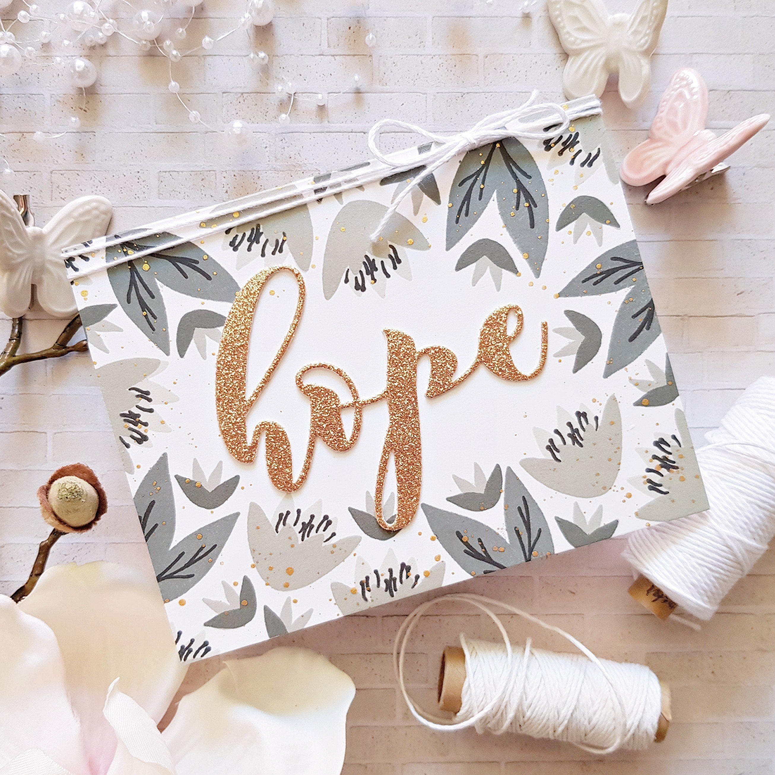 altenew-blessed-with-hope-stempel-stanzen-bundle-blumen image 8