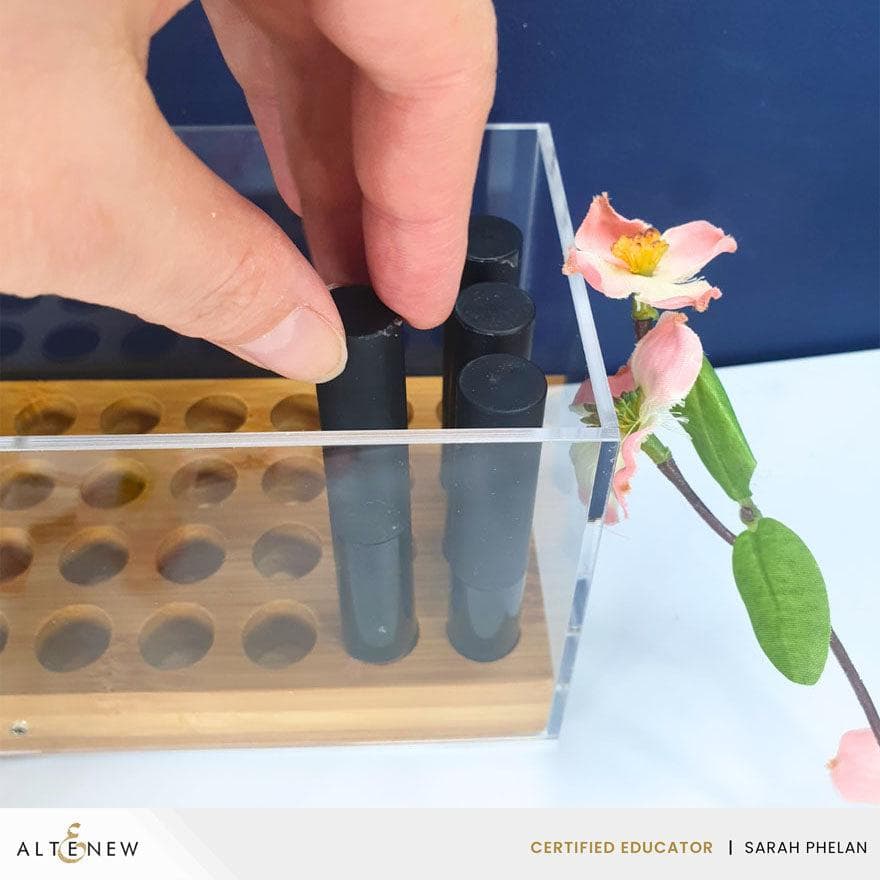 altenew-crafter-s-showcase-mini-blending-brush-aufbewahrung-bambus image 7