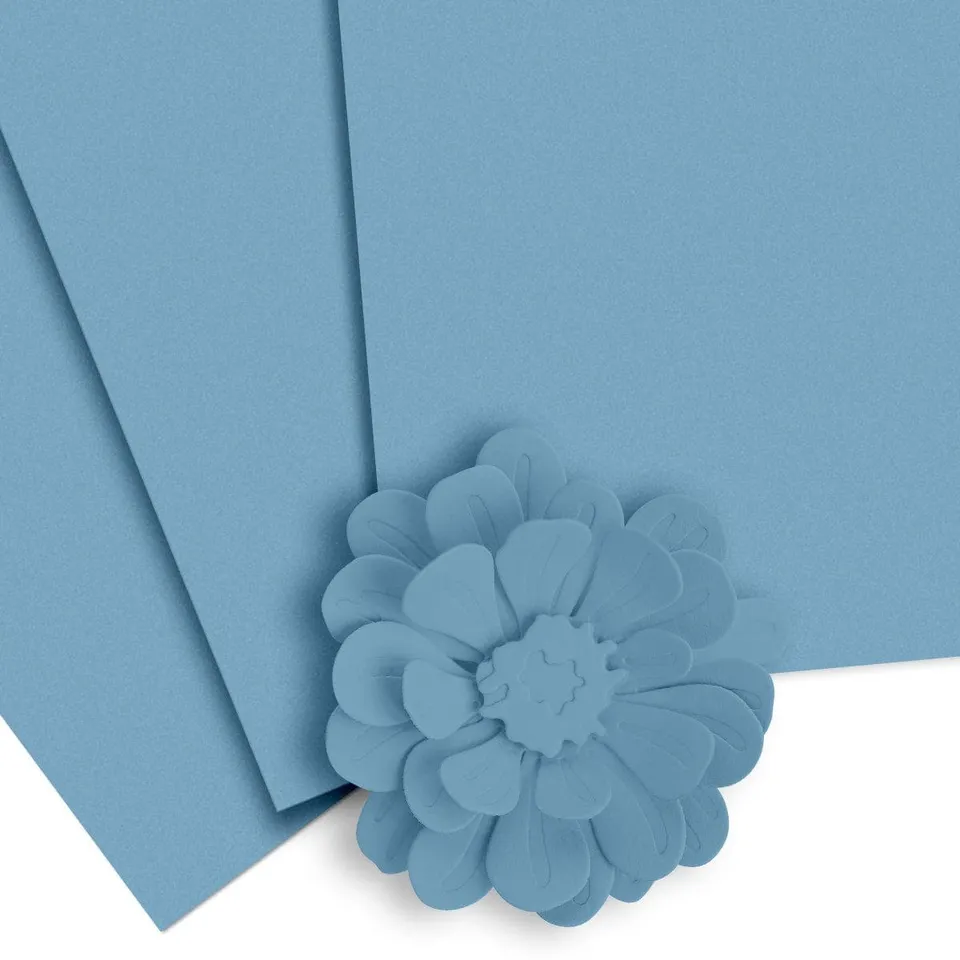 altenew-iceberg-cardstock-hellblau-10-blatt-216-gsm image 1